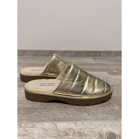 Steve Madden Shoes - NWOB Steve Madden Women's Chex Gold Round Toe Quilted Puffer For Mules Sz 8